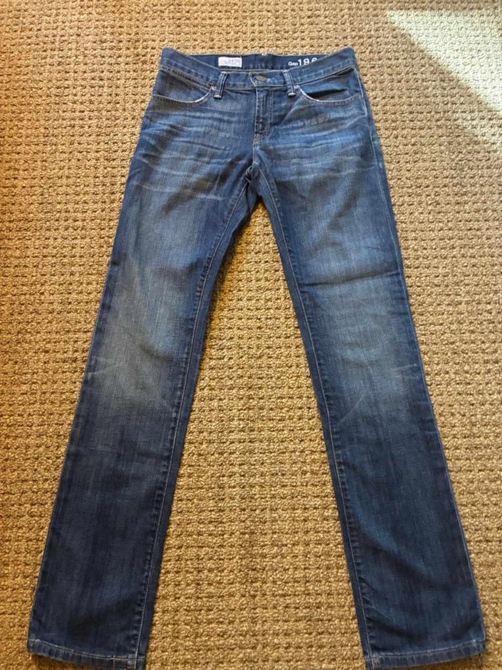 GAP 1969 Women's Straight Jeans in Medium Dark Blue